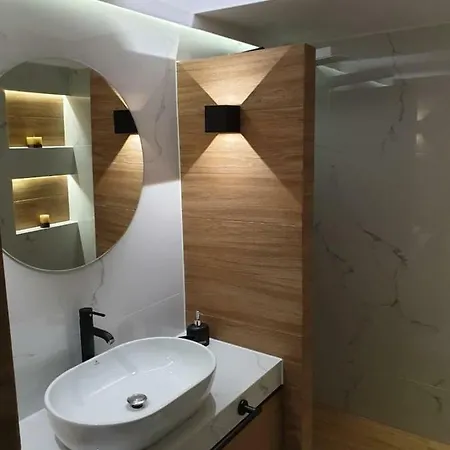 Center Luxury Volos