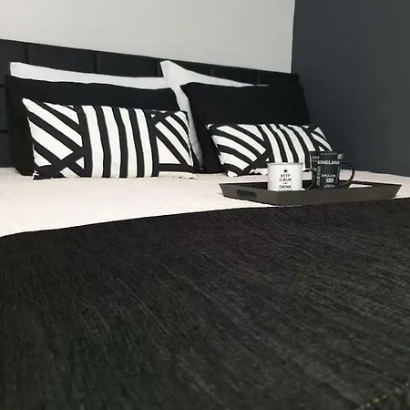 Center Luxury 2 Baths Free Parking Βόλος
