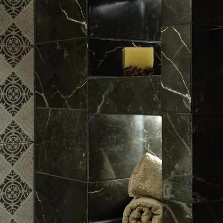 Center Luxury Apartment Volos