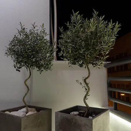 Center Luxury 2 Baths Free Parking Βόλος