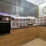 Center Luxury *