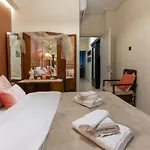 Center Luxury * Volos