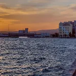 Center Luxury Appartement Volos