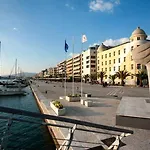 Center Luxury Volos